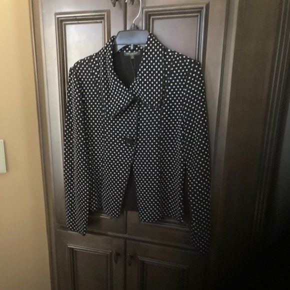 Long Sleeve Black/White Design Jacket - Picture 1 of 4